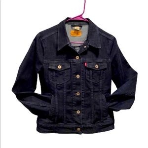 NWOT size medium Levi’s denim jacket